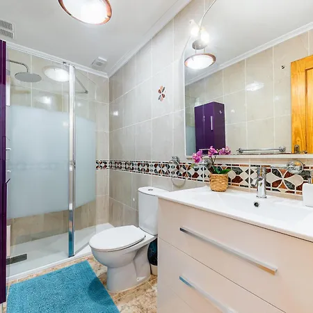 La Loma 2br Penthouse 아파트